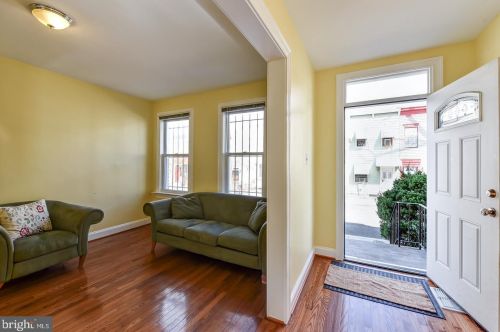 1647 Kramer St, Washington DC  20002-4558 exterior