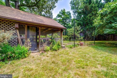 5217 Mitchell St, Alexandria VA 22312-2124 exterior