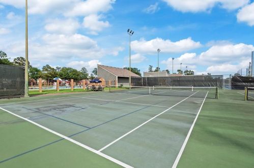 8642 Lighthouse Lk Ln, Humble TX 77346-5802 exterior