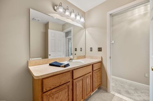 52064 Southview Rdg, Macomb Township MI 48042-1120 exterior