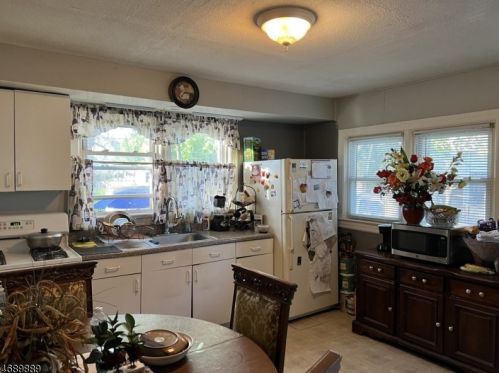 159 Richards Ave, Dover NJ 07801-4120 exterior