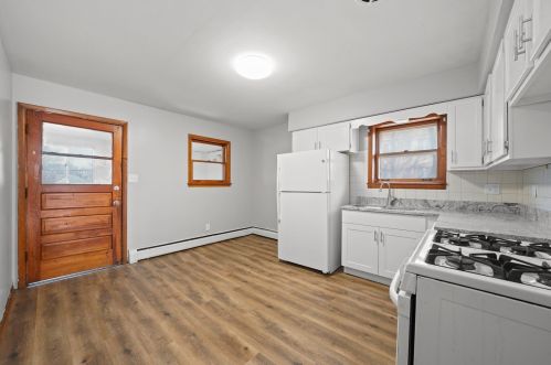 832 17 Ave, Broadview IL 60153-1856 exterior