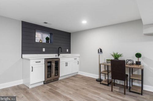 8916 Copenhaver Dr, Rockville MD  20854-3009 exterior