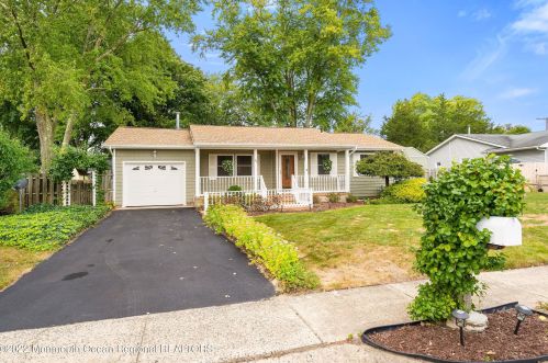 95 Deal Ave, Berkeley Township NJ  08721-1819 exterior