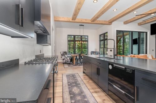 2054 Church Rd, Hummelstown PA exterior