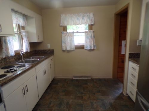 831 88 Ave, Duluth MN 55808-1426 exterior