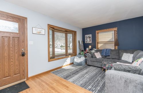 1011 115th St, Milwaukee, WI 53226-3402