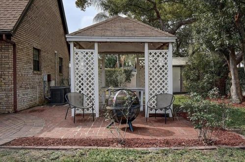 2115 Fore Dr, Tampa FL 33612-5006 exterior