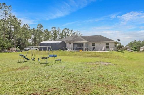 3365 27 Ave, Naples FL 34117-7136 exterior