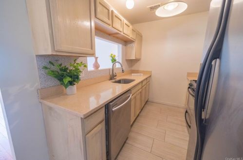 245 Ruth Ct, Middletown NY 10940-5319 exterior