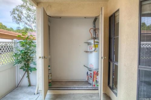 3110 Cochise Way, Fullerton CA  92833-4920 exterior