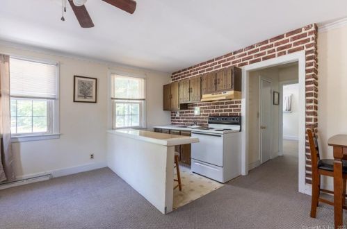 314 Elizabeth St, Derby CT 06418-1814 exterior