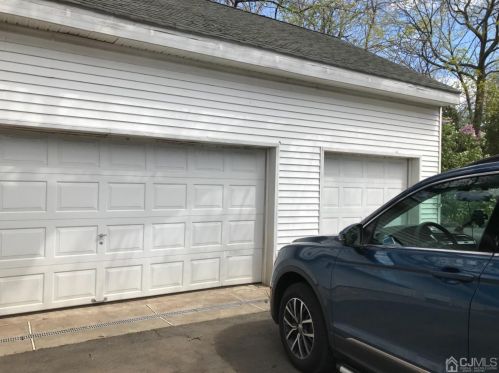 211 11th Ave, New Brunswick NJ 08904-3231 exterior