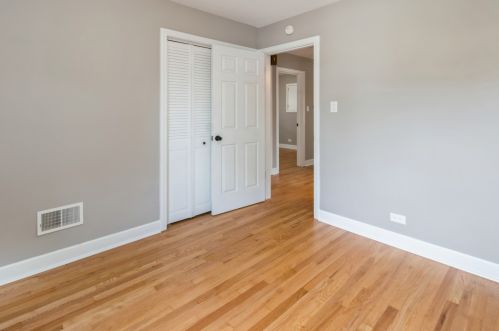 6539 Neva Ave, Chicago IL  60631-1677 exterior