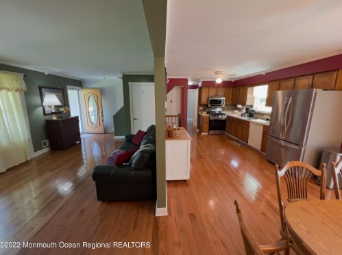 24 Anita Dr, Jackson Twp NJ 08527-4901 exterior