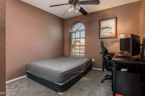 621 Los Feliz Dr, Chandler AZ  85226-4930 exterior