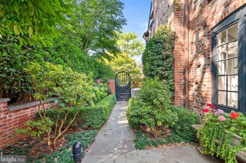 2446 Kalorama Rd, Washington DC 20008-1625 exterior