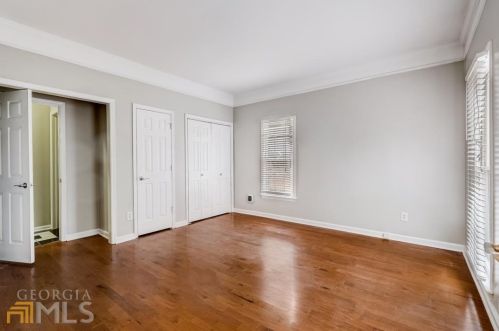 5065 Cascade Overlook, Atlanta GA 30331-7372 exterior