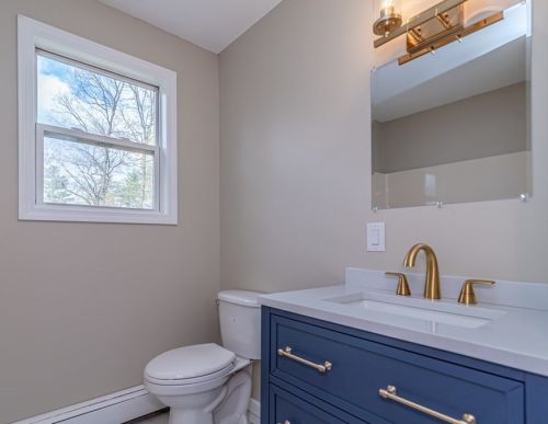 105 Joan St, Springfield MA  01129-1533 exterior