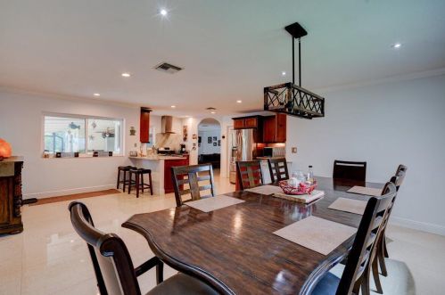 8470 Mizzen Dr, Boynton Beach FL 33472-2721 exterior