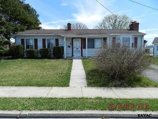 377 Juniper Ln, Hanover, PA 17331-2350