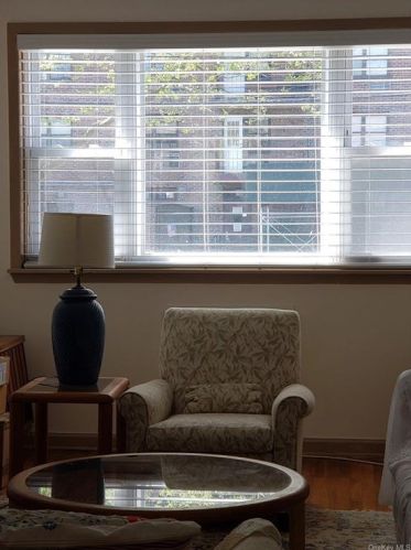 1958 Mulford Ave, Bronx, NY 10461-4009