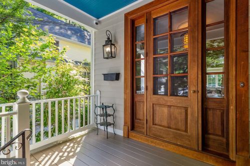 4927 Eskridge Ter, Washington DC  20016-3442 exterior