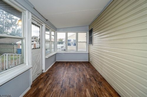 6 Melvin Ave, Iselin NJ 08830-2439 exterior