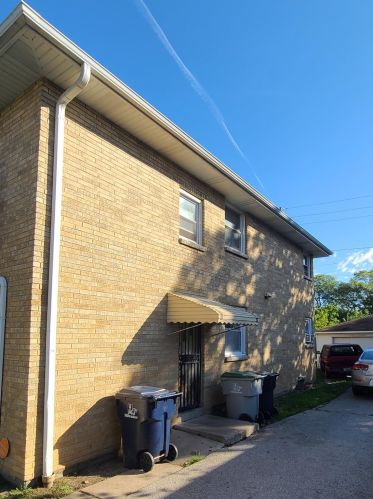 4858 45th St, Milwaukee, WI 53218-4405