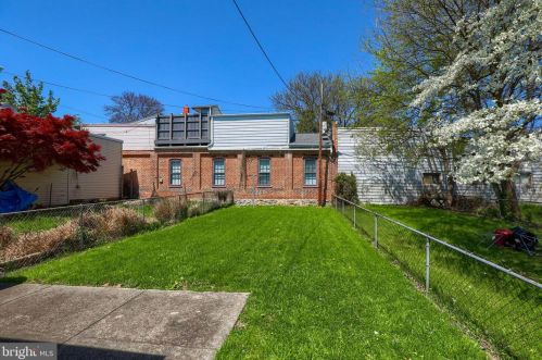 445 Lemon St, Lancaster PA 17603-3342 exterior