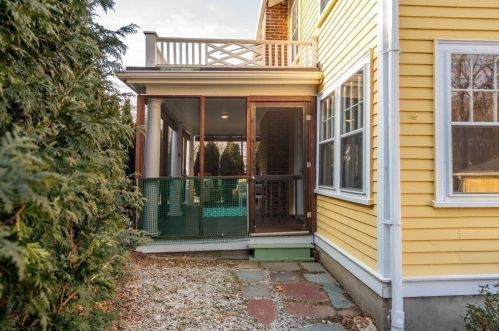 1845 Commonwealth Ave, Newton MA 02466-2725 exterior