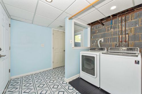 328 Barbara Dr, Point Pleasant Beach NJ 08742-2108 exterior