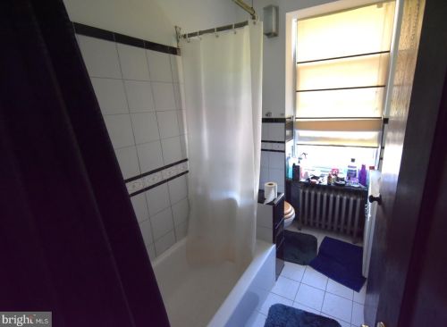 542 Johnson St, Philadelphia PA 19138-1110 exterior