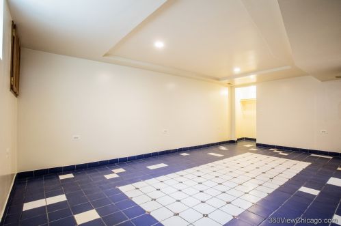 6900 Campbell Ave, Chicago IL 60645-4604 exterior