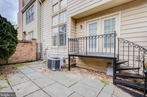 10924 Bloomingdale Dr, Rockville MD 20852-5535 exterior