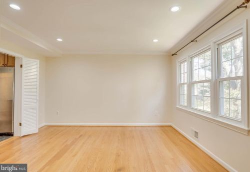 617 Azalea Dr, Rockville MD 20850-2010 exterior