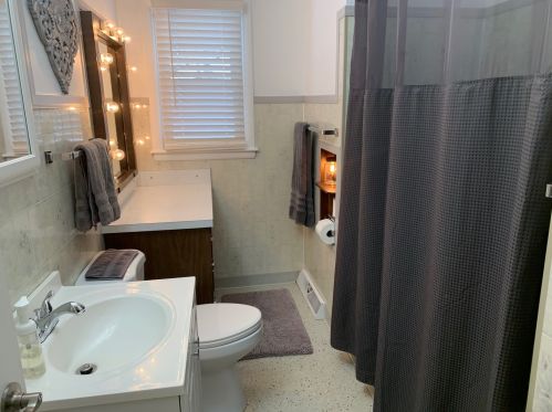 1316 Ash St, Waukegan IL 60085-1832 exterior