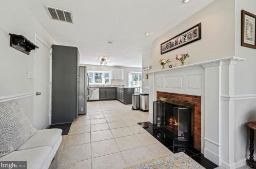 1816 Collingwood Rd, Alexandria VA  22308-1611 exterior