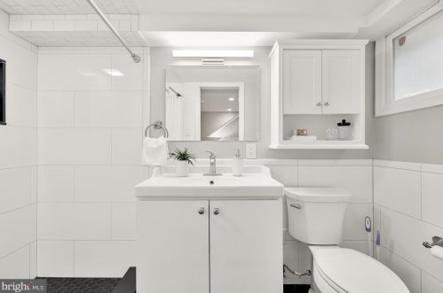 415 10 St, Washington DC 20003-2133 exterior