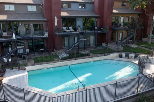 1501 Barton Springs Rd, Austin TX  78704-8882 exterior