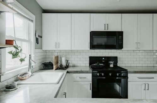 2929 Glenwood Ave, Atlanta GA 30312-3133 exterior