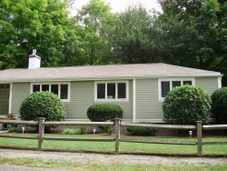 28 Cobb Pl, Newton, MA 02468-1803