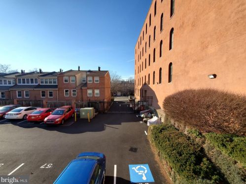 825 29th St, Philadelphia PA 19130-1195 exterior