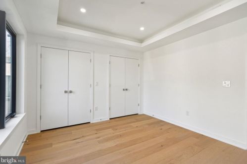 761 Cleveland St, Philadelphia PA 19146-2909 exterior