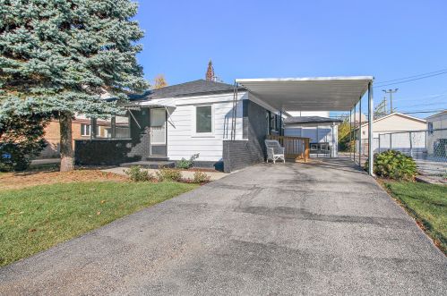 4724 81st St, Chicago, IL 60652-2002