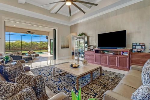 2913 68 St, Naples FL 34105-7225 exterior