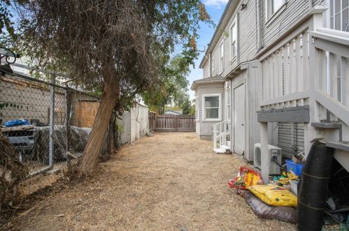 432 Palm St, Turlock CA 95380-4912 exterior