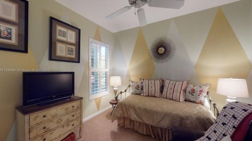 11269 Northland Dr, Fort Pierce FL 34987-1942 exterior