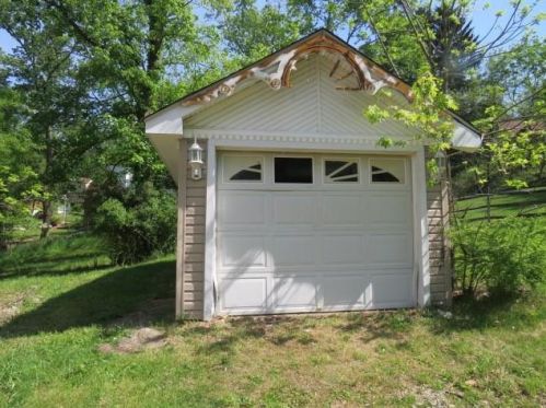 3141 Crab Hollow Rd, Pittsburgh, PA 15235-2807