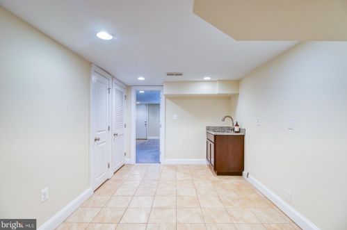 1930 1st St, Washington DC 20001-1060 exterior